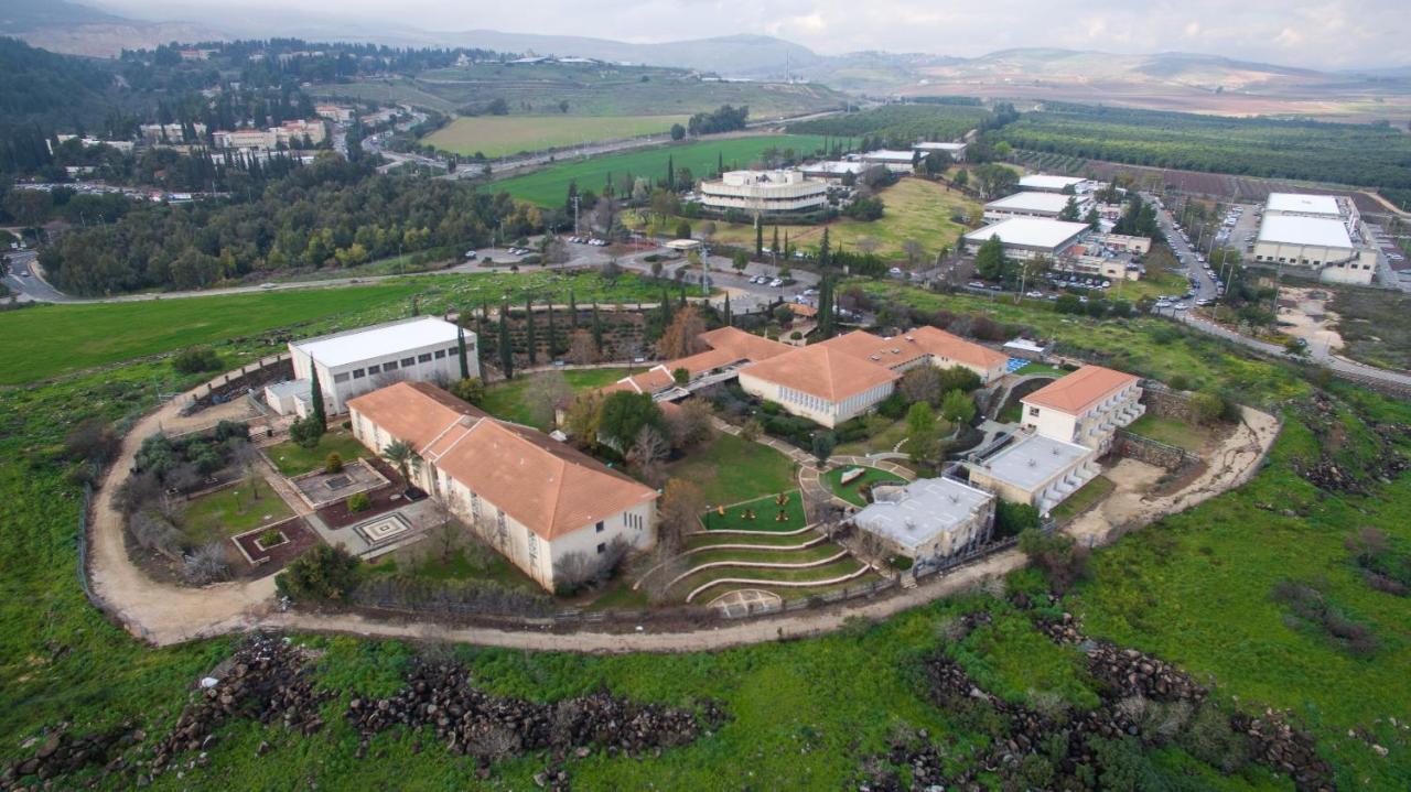 Hi - Tel Hai Hostel Kfar Giladi Bagian luar foto